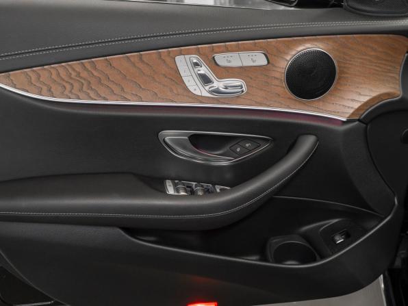 Mercedes-Benz E-Класс V (W213 S213 C238) Рестайлинг с пробегом 2021 года, цена 4 600 000 рублей, 30311 км, седан, Автокод Объявления