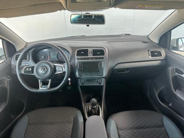 Volkswagen Polo V Рестайлинг с пробегом 2019 года, цена 1 390 000 рублей, 48126 км, седан, Автокод Объявления