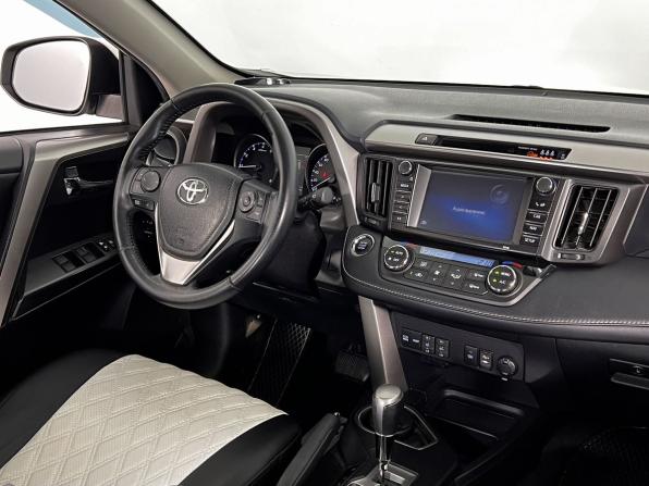 Toyota RAV4 IV (XA40) Рестайлинг с пробегом 2017 года, цена 2 150 000 рублей, 171200 км, внедорожник, Автокод Объявления