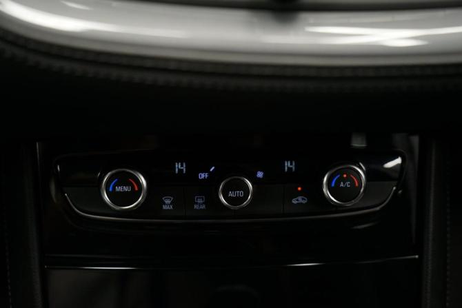 Opel Grandland I (X) с пробегом 2020 года, цена 1 994 000 рублей, 97400 км, внедорожник, Автокод Объявления