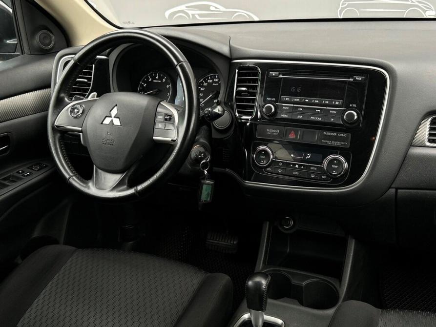Mitsubishi Outlander III Рестайлинг Санкт-Петербург  - изображение 13