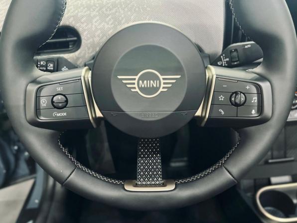 Mini Cabrio IV с пробегом 2025 года, цена 6 790 000 рублей, 756 км, кабриолет, Автокод Объявления