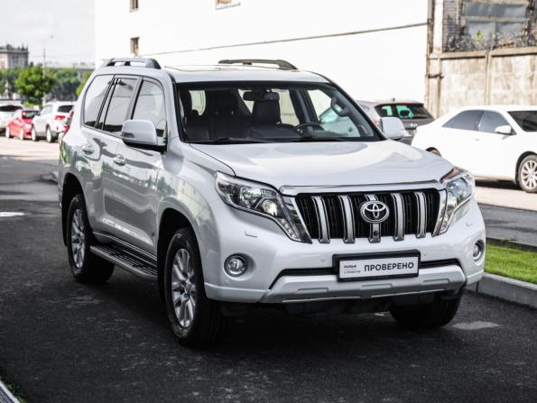 Toyota Land Cruiser Prado 150 Series Рестайлинг 1 с пробегом 2017 года, цена 3 799 000 рублей, 145336 км, внедорожник, Автокод Объявления
