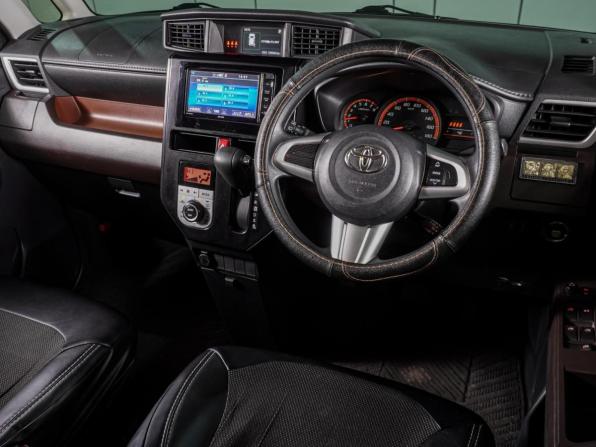 Toyota Tank I с пробегом 2017 года, цена 1 189 000 рублей, 189002 км, микровэн, Автокод Объявления