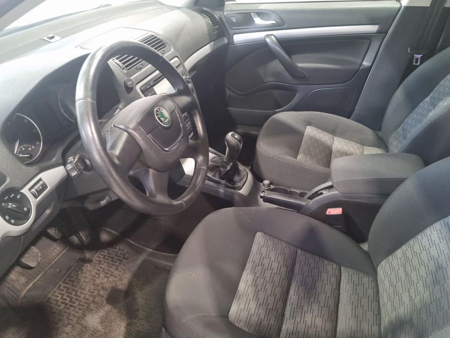 Skoda Octavia II (A5) Рестайлинг Санкт-Петербург  - изображение 7