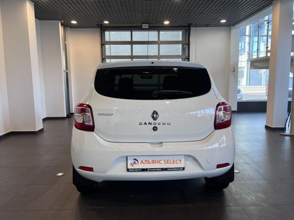Renault Sandero II Рестайлинг с пробегом 2019 года, цена 1 070 000 рублей, 72095 км, хэтчбек, Автокод Объявления