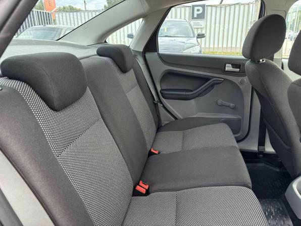 Ford Focus II Рестайлинг с пробегом 2010 года, цена 611 000 рублей, 135861 км, седан, Автокод Объявления