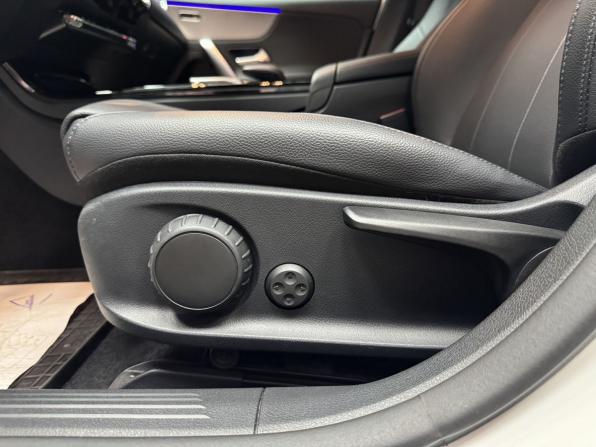Mercedes-Benz A-Класс IV (W177) с пробегом 2022 года, цена 3 060 000 рублей, 32396 км, хэтчбек, Автокод Объявления