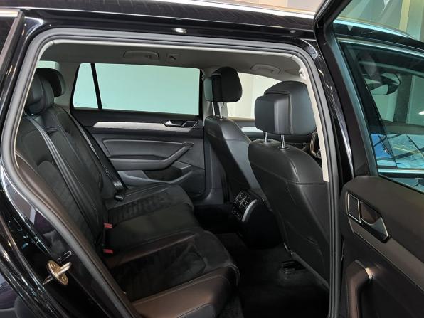 Volkswagen Passat B8 с пробегом 2018 года, цена 1 845 000 рублей, 305313 км, универсал, Автокод Объявления