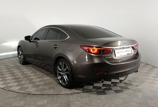 Mazda 6 III (GJ) Рестайлинг с пробегом 2017 года, цена 1 610 000 рублей, 247000 км, седан, Автокод Объявления