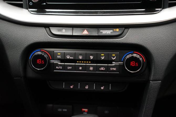 Kia Ceed III Рестайлинг с пробегом 2021 года, цена 1 990 000 рублей, 138000 км, универсал, Автокод Объявления