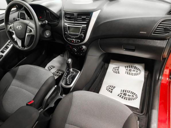 Hyundai Solaris I с пробегом 2013 года, цена 659 000 рублей, 134019 км, хэтчбек, Автокод Объявления