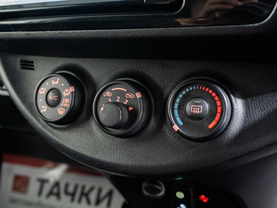 Toyota Vitz III (XP130) Рестайлинг 2 Иркутск  - изображение 15