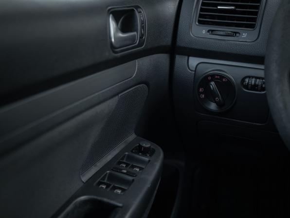 Volkswagen Jetta V с пробегом 2007 года, цена 560 000 рублей, 187933 км, седан, Автокод Объявления