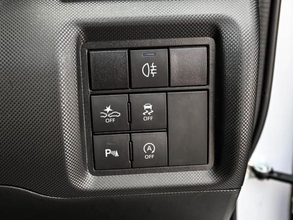 Daihatsu Rocky A200 с пробегом 2021 года, цена 1 799 000 рублей, 50765 км, внедорожник, Автокод Объявления