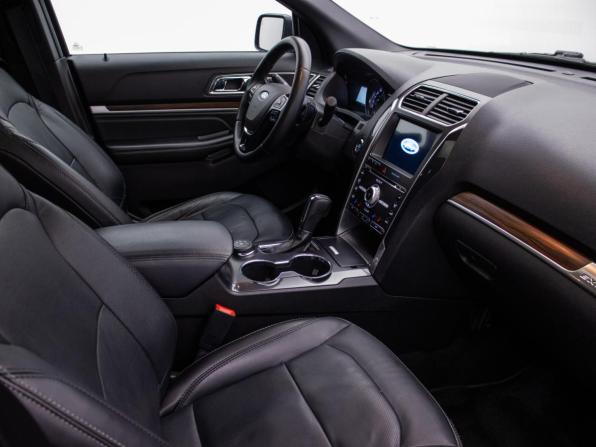 Ford Explorer V Рестайлинг с пробегом 2017 года, цена 2 895 000 рублей, 138450 км, внедорожник, Автокод Объявления