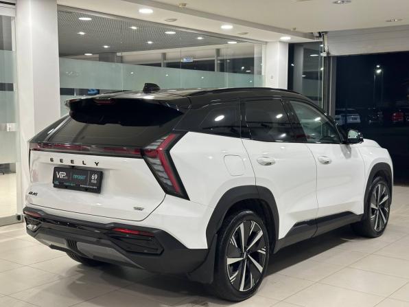 Geely Atlas II с пробегом 2024 года, цена 2 787 000 рублей, 54146 км, внедорожник, Автокод Объявления