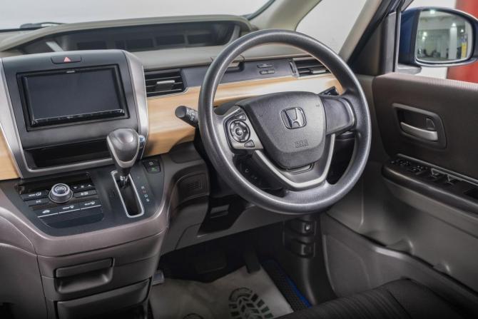 Honda Freed II с пробегом 2017 года, цена 1 529 000 рублей, 157000 км, компактвэн, Автокод Объявления