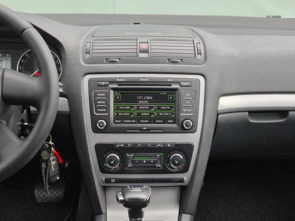 Skoda Octavia II (A5) Рестайлинг с пробегом 2009 года, цена 745 000 рублей, 266665 км, лифтбек, Автокод Объявления