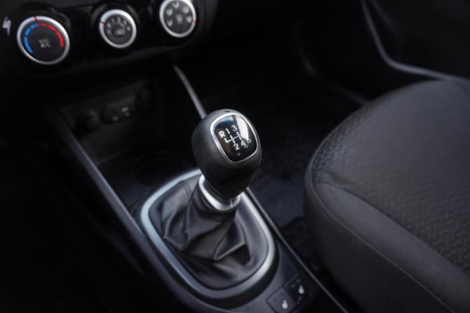 Kia Rio III Рестайлинг с пробегом 2015 года, цена 910 000 рублей, 170871 км, седан, Автокод Объявления