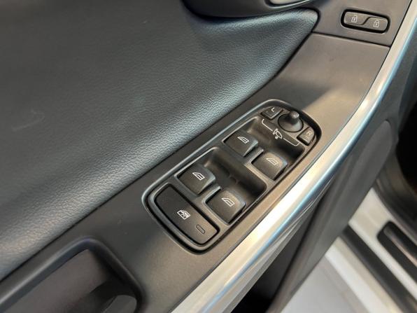 Volvo XC60 I Рестайлинг с пробегом 2014 года, цена 1 825 900 рублей, 236719 км, внедорожник, Автокод Объявления