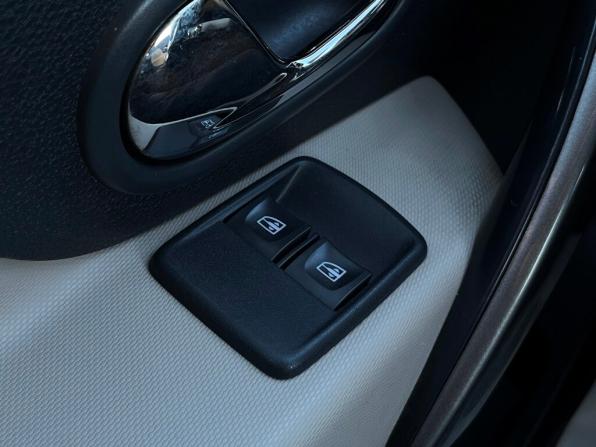 Renault Logan II с пробегом 2015 года, цена 859 700 рублей, 55956 км, седан, Автокод Объявления