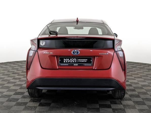 Toyota Prius IV (XW50) с пробегом 2017 года, цена 1 930 000 рублей, 134141 км, лифтбек, Автокод Объявления