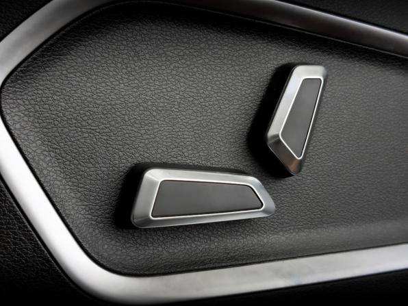 Geely Atlas Pro с пробегом 2023 года, цена 1 990 000 рублей, 67161 км, внедорожник, Автокод Объявления