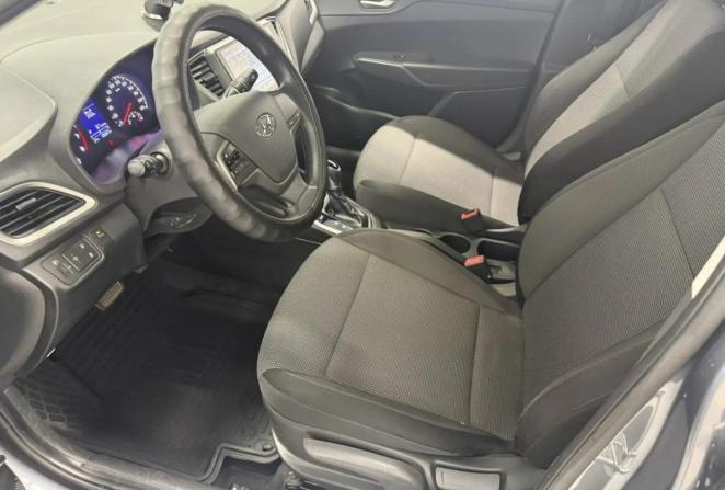 Hyundai Solaris I Рестайлинг с пробегом 2017 года, цена 1 415 700 рублей, 106207 км, седан, Автокод Объявления