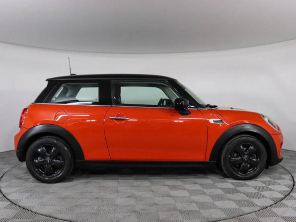 Mini Hatch III (F55/F56) Рестайлинг с пробегом 2021 года, цена 2 047 000 рублей, 99940 км, хэтчбек, Автокод Объявления