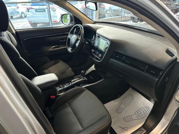 Mitsubishi Outlander III Рестайлинг 3 с пробегом 2020 года, цена 2 050 000 рублей, 106888 км, внедорожник, Автокод Объявления