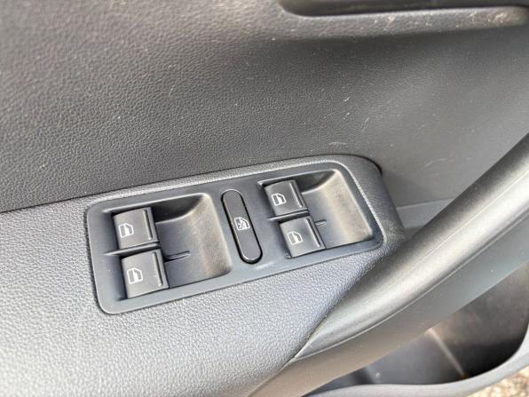 Volkswagen Polo V Рестайлинг с пробегом 2019 года, цена 1 175 000 рублей, 139000 км, седан, Автокод Объявления