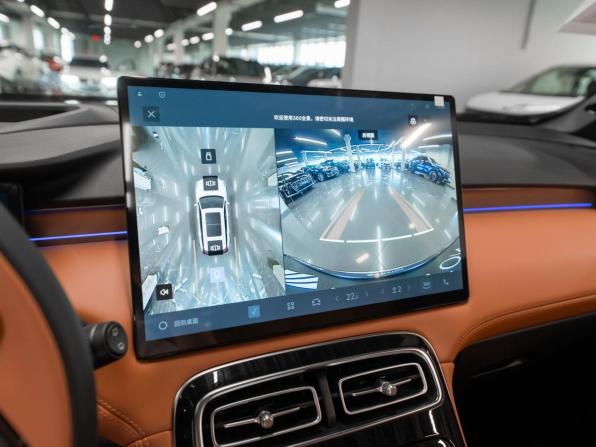 Geely Atlas II с пробегом 2026 года, цена 3 250 000 рублей, 50 км, внедорожник, Автокод Объявления