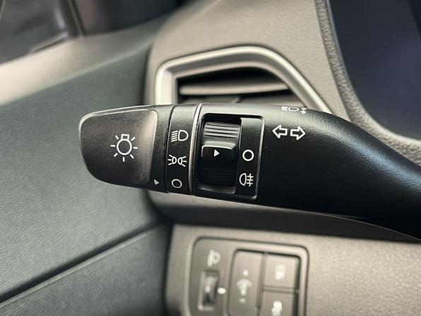 Hyundai Solaris II с пробегом 2017 года, цена 1 097 000 рублей, 159237 км, седан, Автокод Объявления