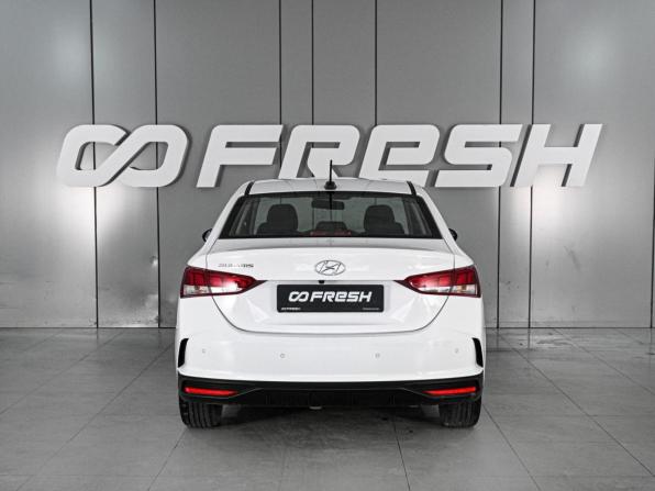 Hyundai Solaris II Рестайлинг с пробегом 2022 года, цена 1 829 000 рублей, 55135 км, седан, Автокод Объявления