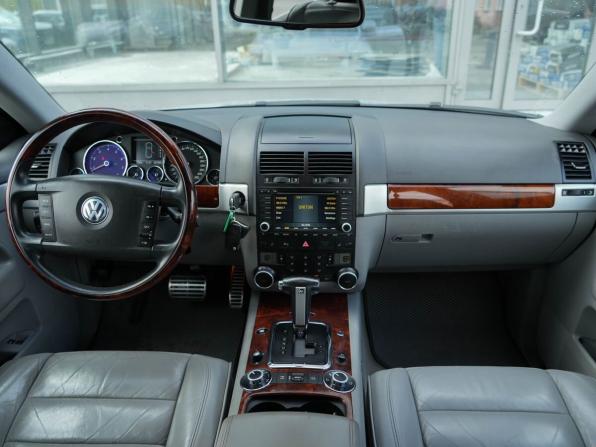 Volkswagen Touareg I с пробегом 2006 года, цена 780 000 рублей, 297278 км, внедорожник, Автокод Объявления