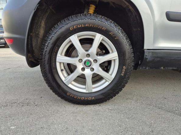 Skoda Yeti I с пробегом 2013 года, цена 999 000 рублей, 202318 км, внедорожник, Автокод Объявления