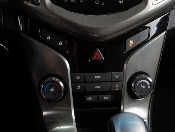 Chevrolet Cruze I Рестайлинг с пробегом 2013 года, цена 850 000 рублей, 215922 км, седан, Автокод Объявления