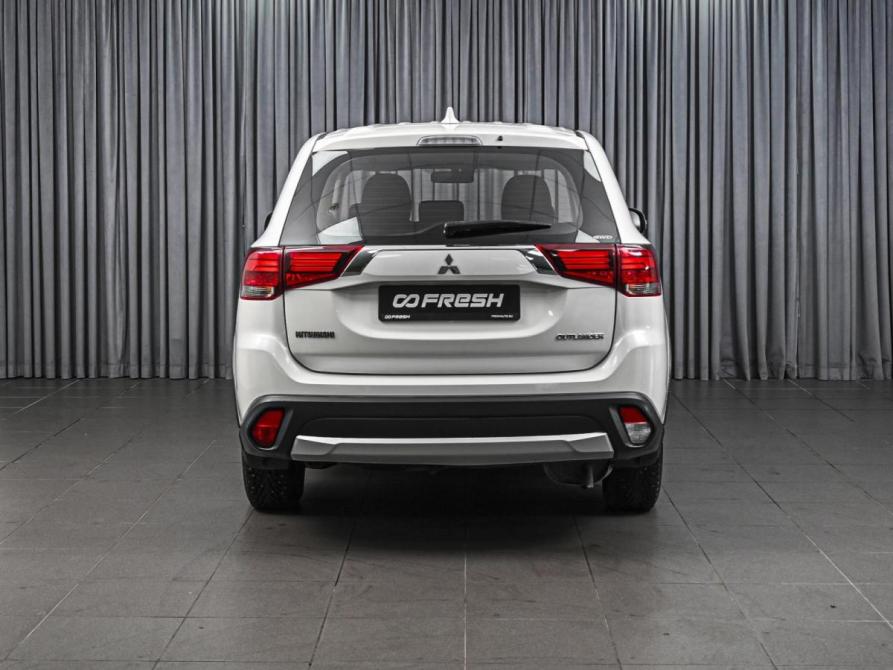 Mitsubishi Outlander III Рестайлинг 2 Ставрополь  - изображение 4