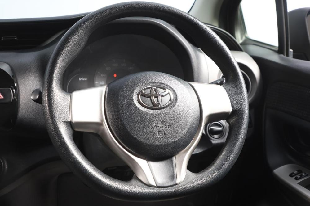Toyota Vitz III (XP130) Новосибирск  - изображение 12