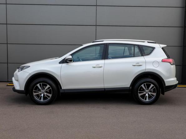 Toyota RAV4 IV (XA40) Рестайлинг с пробегом 2017 года, цена 2 898 000 рублей, 91970 км, внедорожник, Автокод Объявления