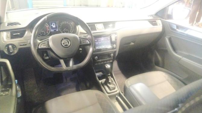 Skoda Rapid I Рестайлинг с пробегом 2017 года, цена 1 070 000 рублей, 229760 км, лифтбек, Автокод Объявления