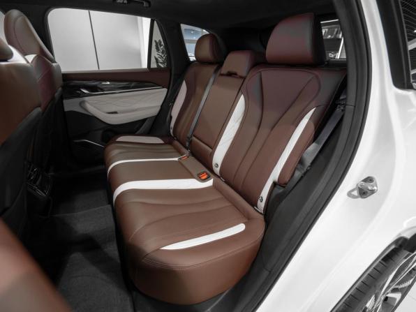Geely Xingyue L I Рестайлинг с пробегом 2024 года, цена 3 495 000 рублей, 21164 км, внедорожник, Автокод Объявления