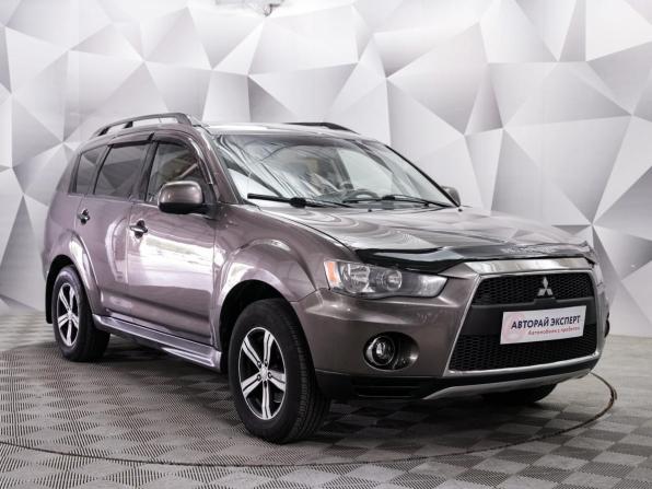 Mitsubishi Outlander II Рестайлинг с пробегом 2010 года, цена 990 000 рублей, 215000 км, внедорожник, Автокод Объявления