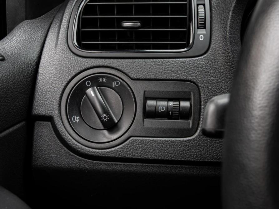 Volkswagen Polo V Рестайлинг Краснодар  - изображение 16