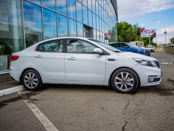 Kia Rio III Рестайлинг с пробегом 2015 года, цена 1 138 000 рублей, 100411 км, седан, Автокод Объявления