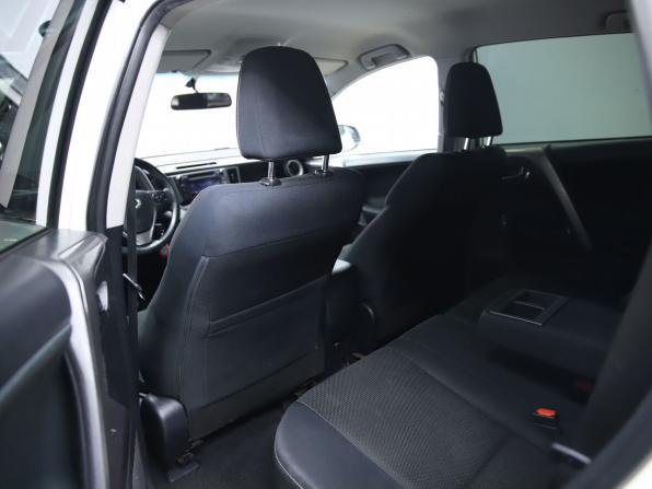 Toyota RAV4 IV (XA40) Рестайлинг с пробегом 2017 года, цена 2 270 000 рублей, 199907 км, внедорожник, Автокод Объявления