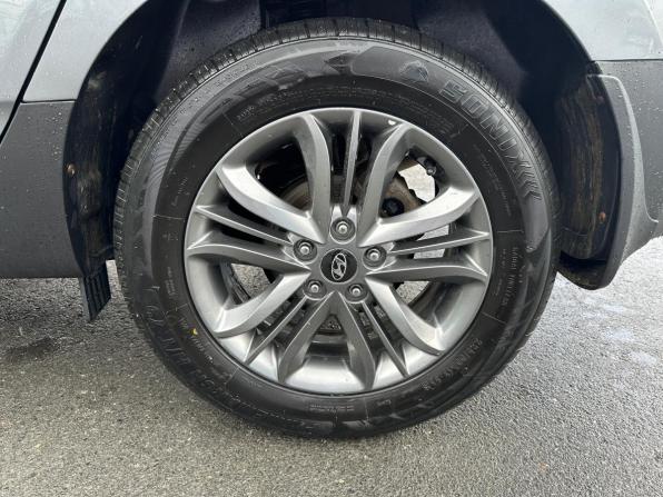 Hyundai ix35 I Рестайлинг с пробегом 2015 года, цена 1 320 000 рублей, 148042 км, внедорожник, Автокод Объявления