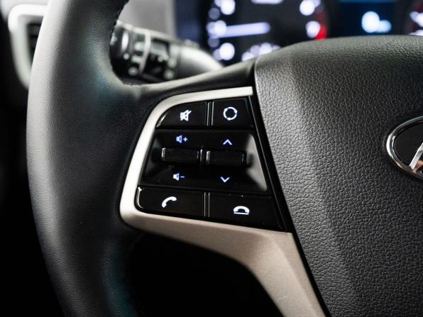 Hyundai Solaris II с пробегом 2017 года, цена 1 329 500 рублей, 83209 км, седан, Автокод Объявления