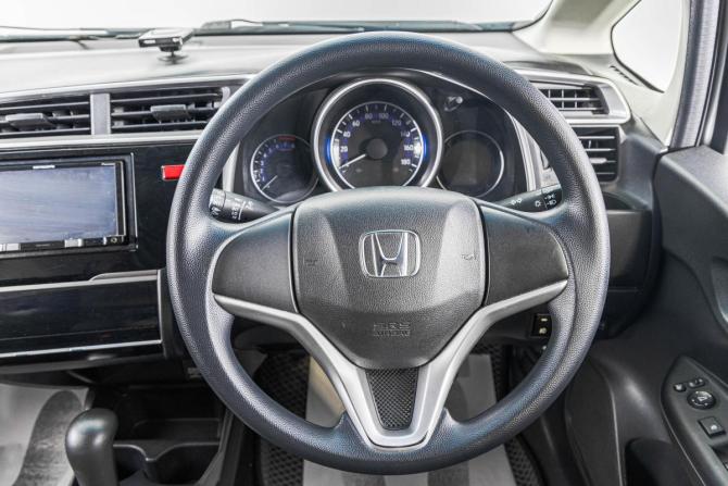 Honda Fit III с пробегом 2015 года, цена 999 000 рублей, 109000 км, хэтчбек, Автокод Объявления